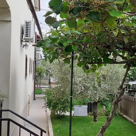 Adriatic Nada Apartman *